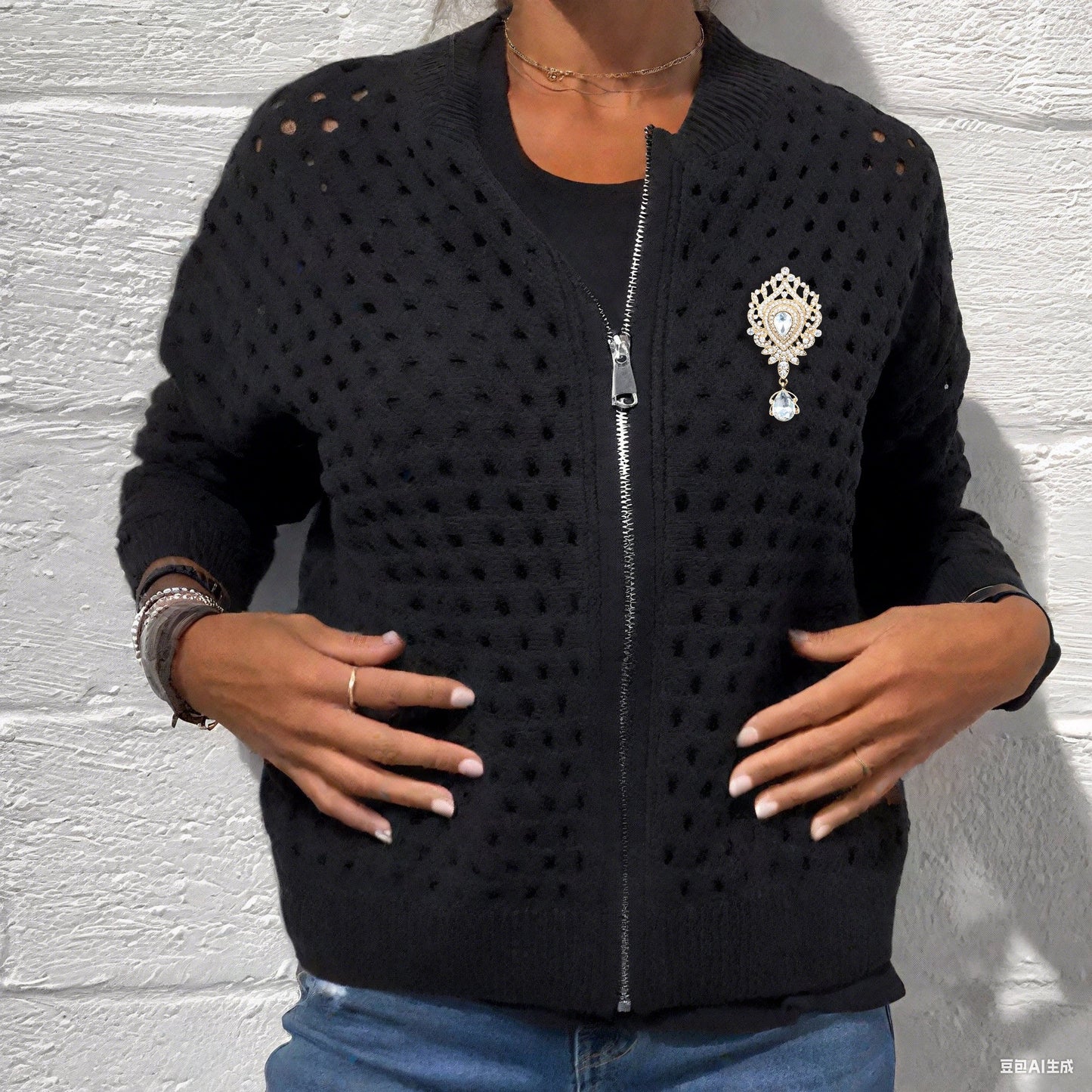 Elorie™ – Dámská Pletená Mikina s Elegantními Otvory a Zipem